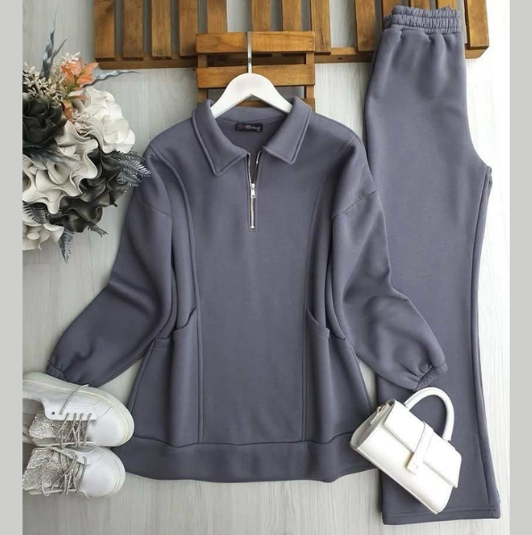 dnk red sports shoes