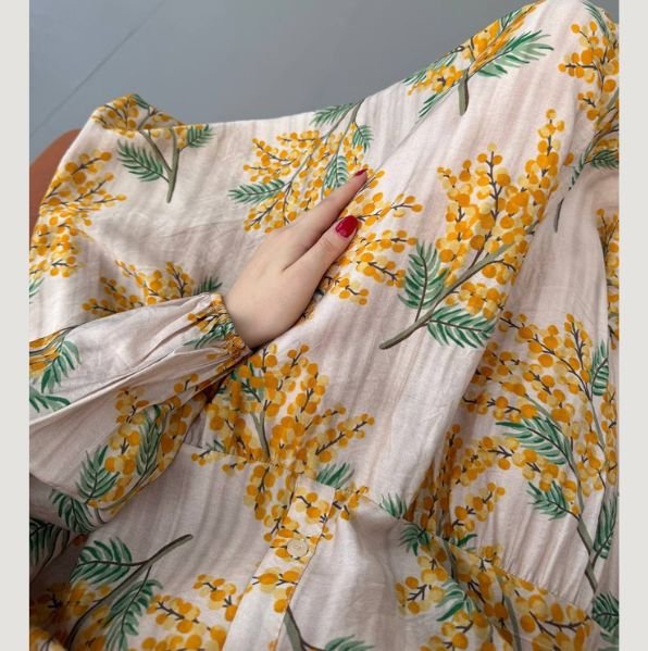 فستان مورد بألوان صيفية فستان مورد بألوان صيفية