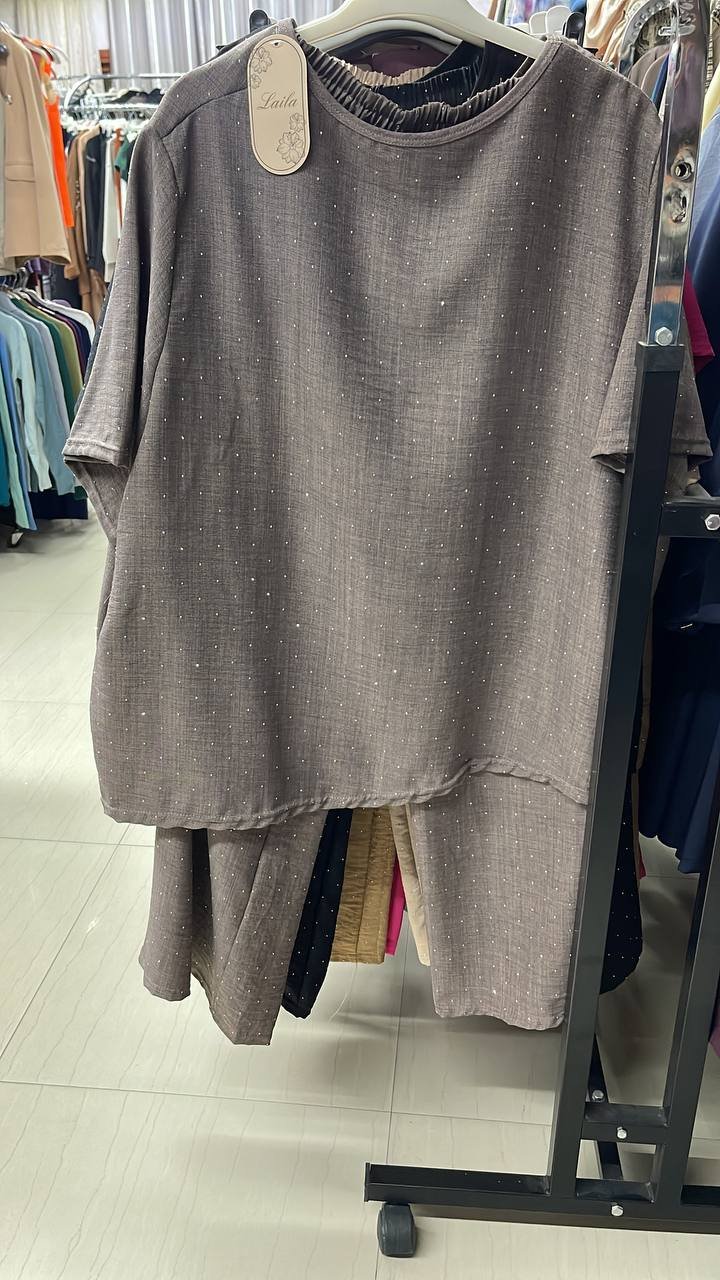 طقم اوفر سايز مع ستراس رشة سكر بلبس لغاية 48 طقم اوفر سايز مع ستراس رشة سكر بلبس لغاية 48