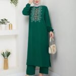 طقم شرعي تونيك + بنطال قماش ايروبين لون اخضر 