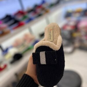 سليبر فرو شتوي باللون الأسود