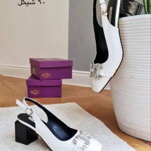 هيلز كعب عريض اللون الأبيض