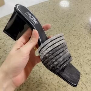 سليبر أسود مع فضي لامع